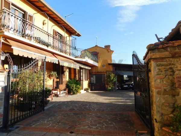 casa indipendente in vendita a Monsummano Terme in zona Montevettolini