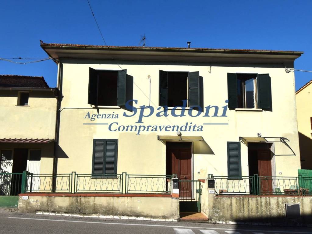 casa indipendente in vendita a Monsummano Terme in zona Grotta Parlanti