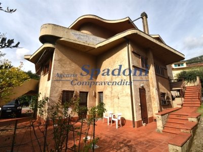 casa indipendente in vendita a Monsummano Terme