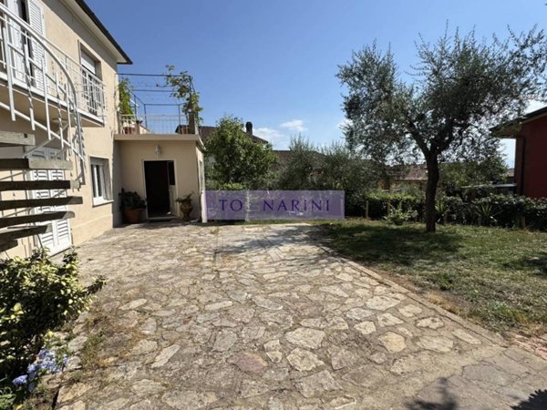 casa indipendente in vendita a Monsummano Terme