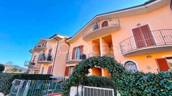 appartamento in vendita a Monsummano Terme in zona Bizzarrino