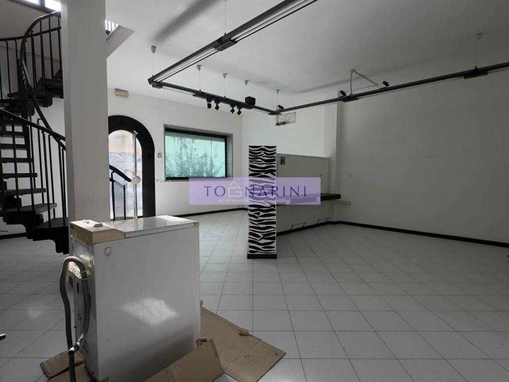 negozio in vendita a Monsummano Terme