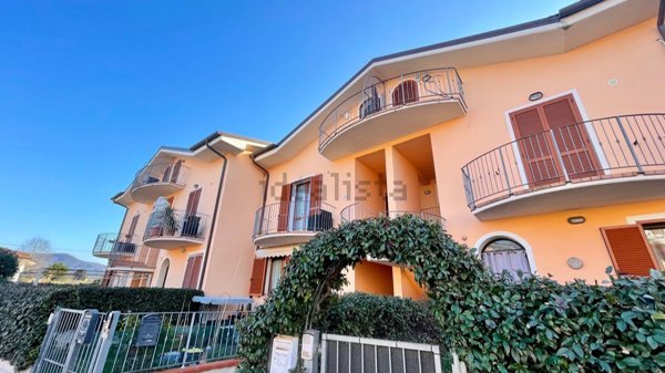 appartamento in vendita a Monsummano Terme in zona Bizzarrino