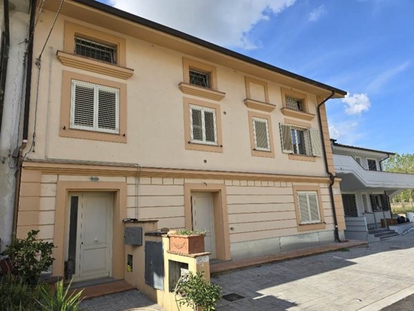 appartamento in vendita a Monsummano Terme in zona Violi