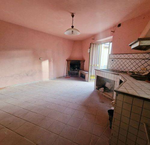 casa indipendente in vendita a Monsummano Terme in zona Montevettolini