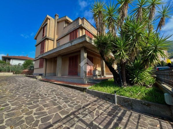 casa indipendente in vendita a Monsummano Terme