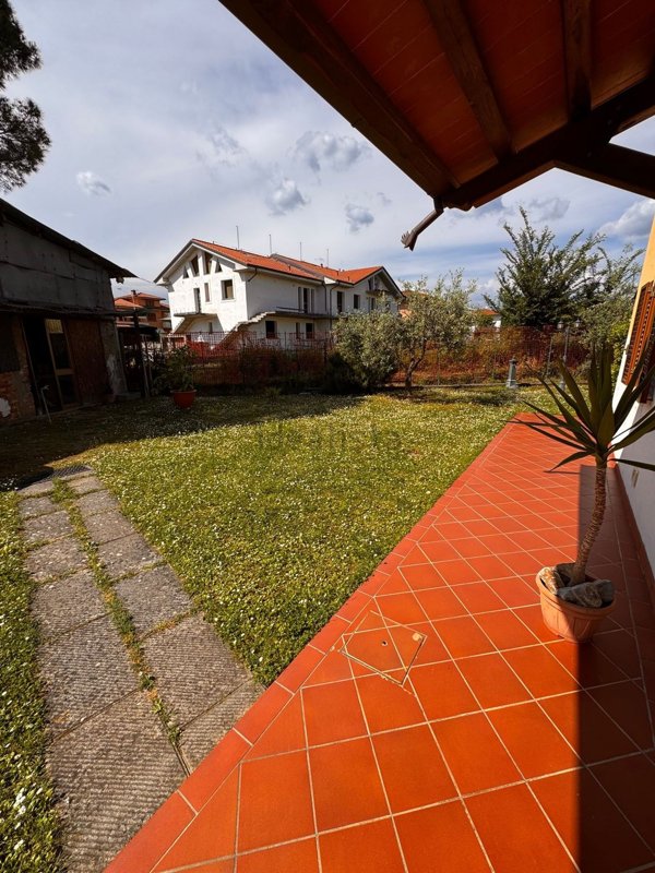 casa indipendente in vendita a Monsummano Terme