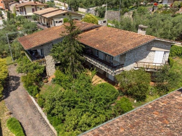 casa indipendente in vendita a Monsummano Terme