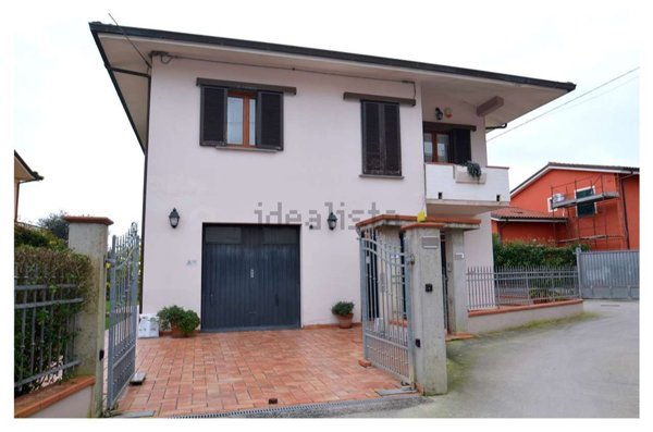 casa indipendente in vendita a Monsummano Terme in zona Bizzarrino