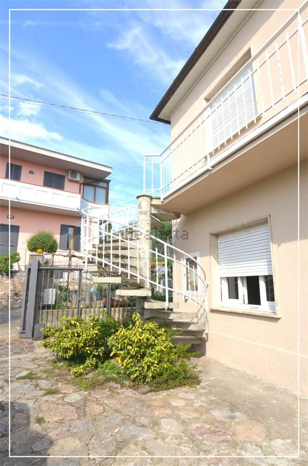 casa indipendente in vendita a Monsummano Terme