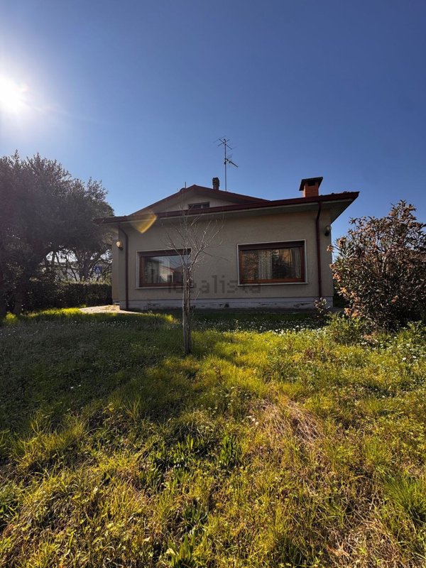 casa indipendente in vendita a Monsummano Terme