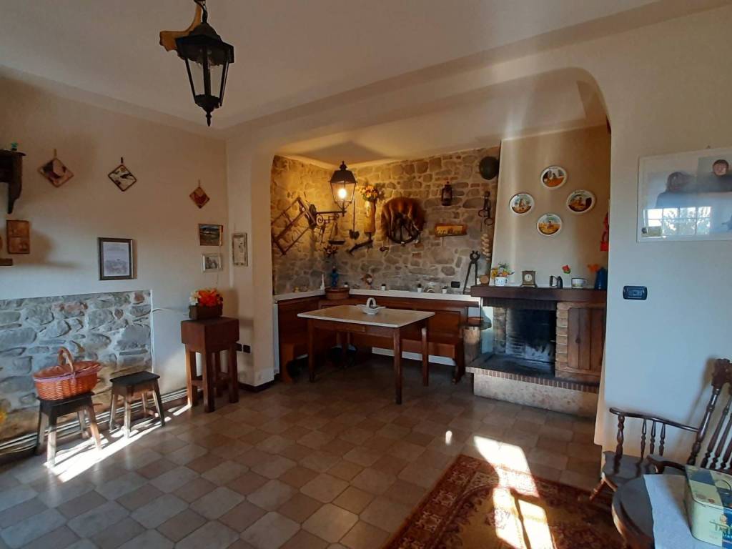 casa indipendente in vendita a Monsummano Terme in zona Montevettolini