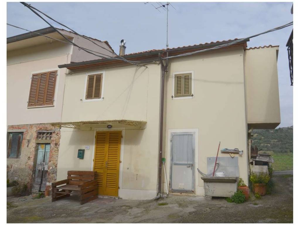 appartamento in vendita a Monsummano Terme in zona Montevettolini