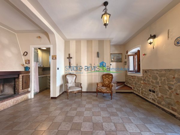 casa indipendente in vendita a Monsummano Terme in zona Montevettolini