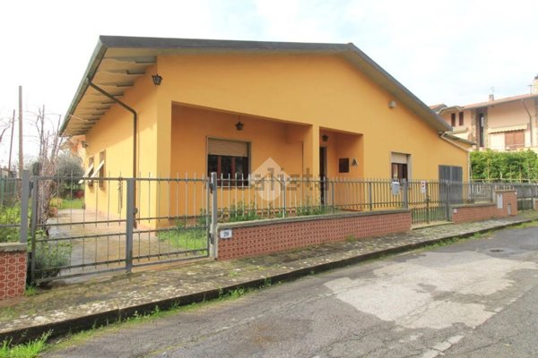 casa indipendente in vendita a Monsummano Terme