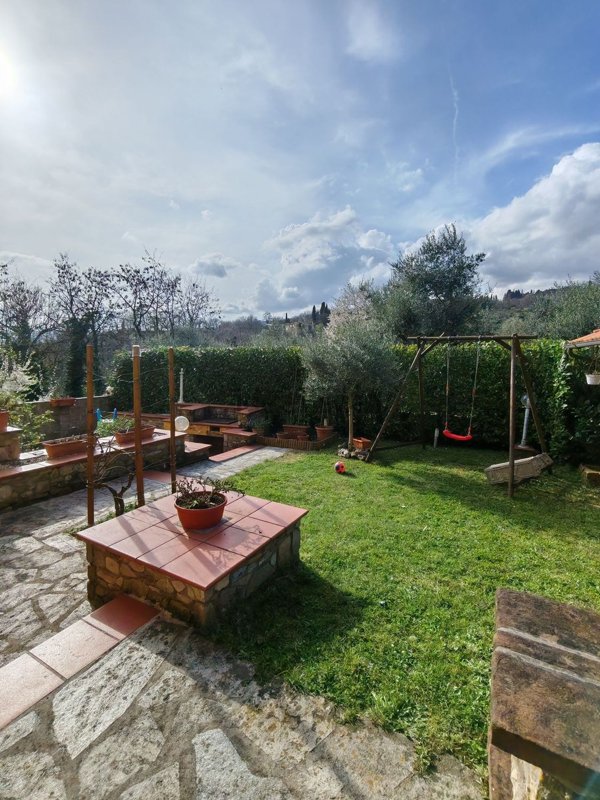 casa indipendente in vendita a Monsummano Terme