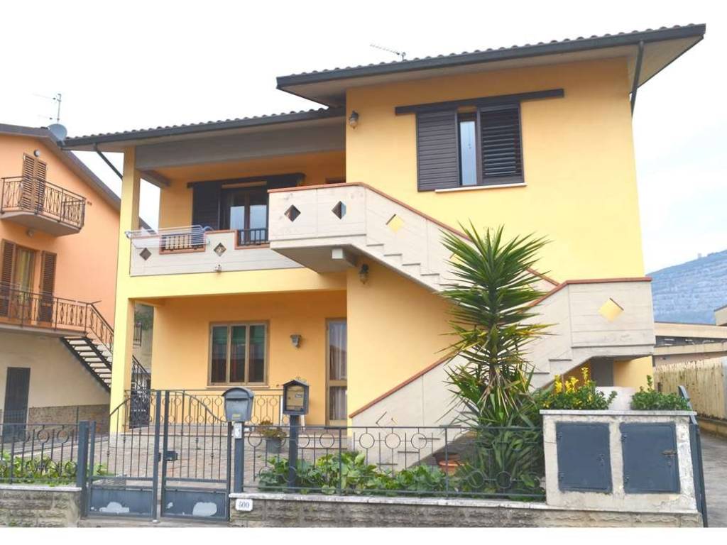 casa indipendente in vendita a Monsummano Terme