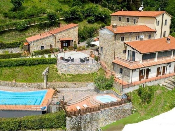casa indipendente in vendita a Monsummano Terme in zona Montevettolini