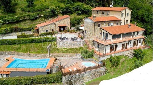 casa indipendente in vendita a Monsummano Terme in zona Montevettolini