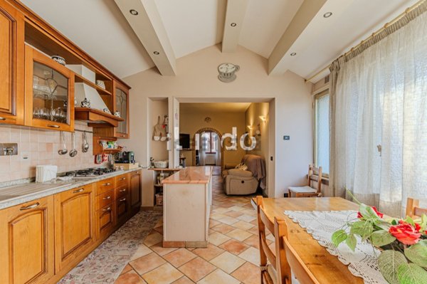 casa indipendente in vendita a Monsummano Terme in zona Pozzarello
