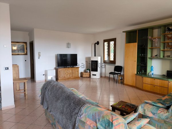 casa indipendente in vendita a Monsummano Terme