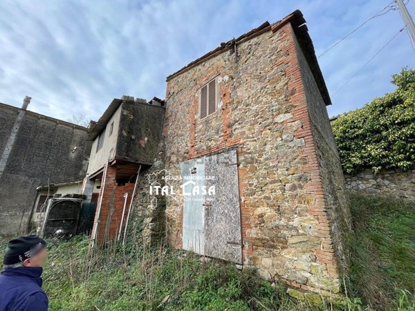 casa indipendente in vendita a Monsummano Terme in zona Montevettolini
