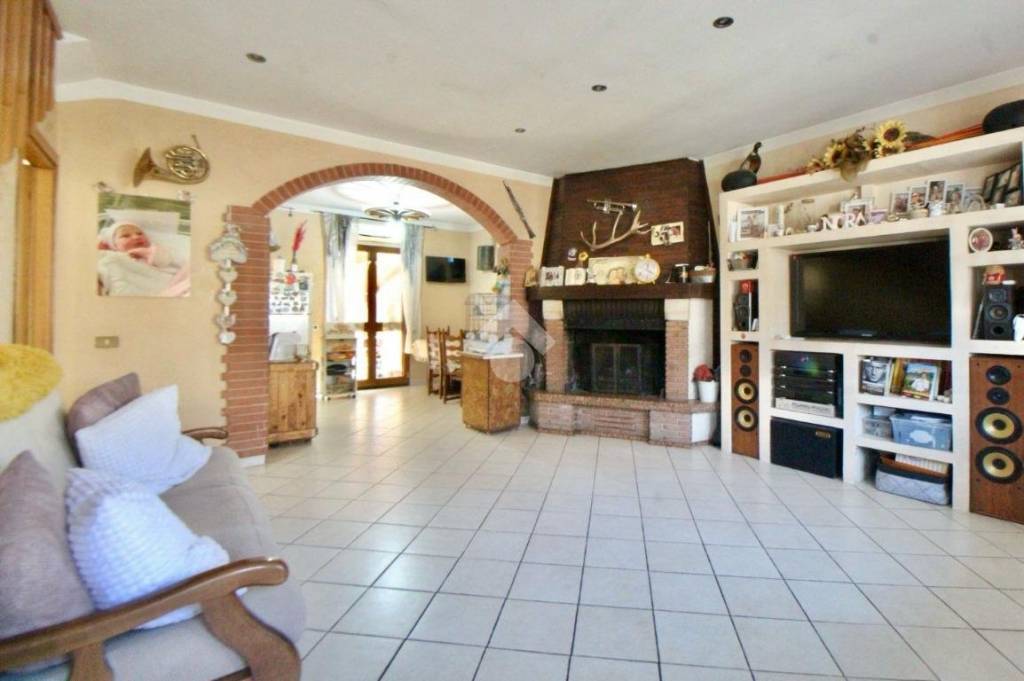 casa indipendente in vendita a Monsummano Terme in zona Cintolese
