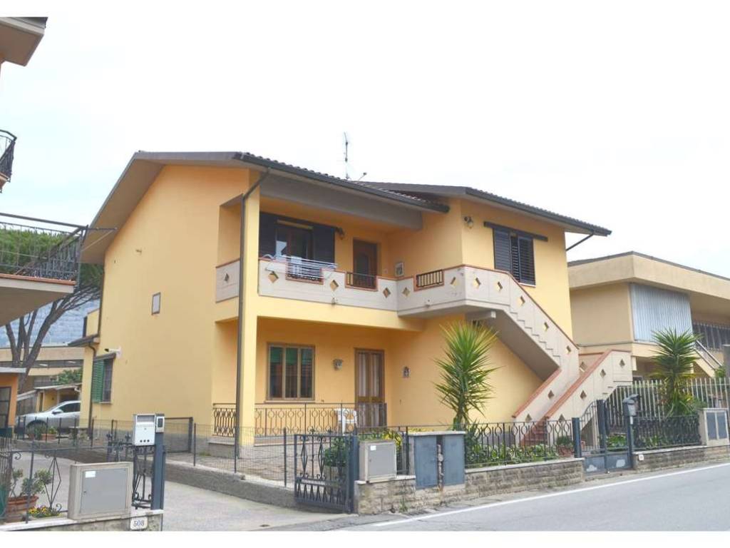 casa indipendente in vendita a Monsummano Terme