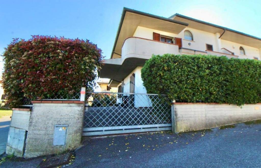 casa indipendente in vendita a Monsummano Terme in zona Cintolese