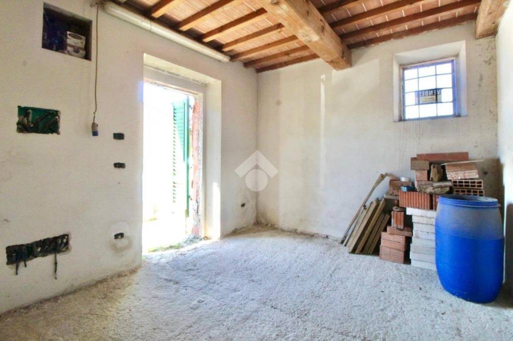 casa indipendente in vendita a Monsummano Terme in zona Bizzarrino