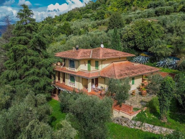 casa indipendente in vendita a Monsummano Terme