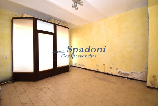 locale commerciale in vendita a Monsummano Terme