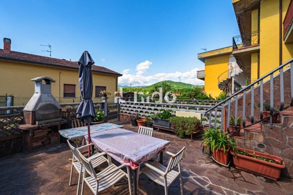 casa indipendente in vendita a Monsummano Terme