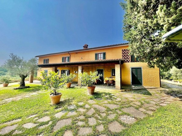 casa indipendente in vendita a Monsummano Terme in zona Montevettolini