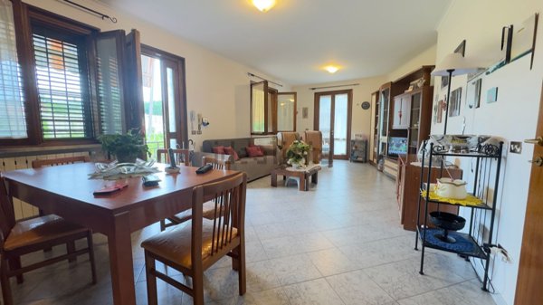 casa indipendente in vendita a Monsummano Terme