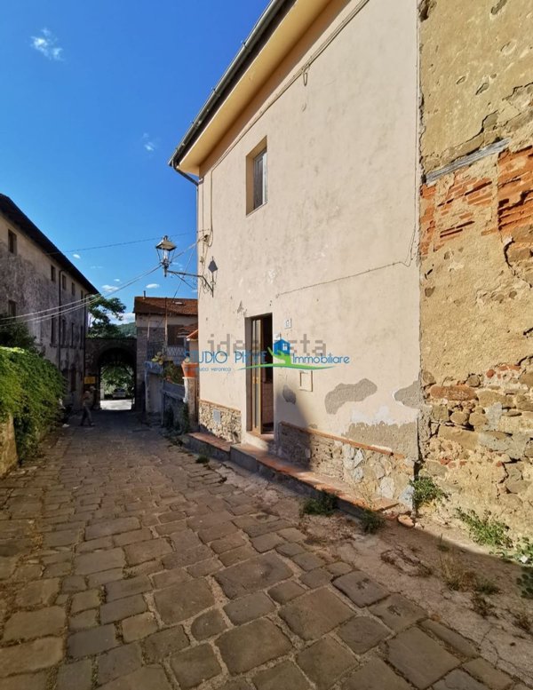 casa indipendente in vendita a Monsummano Terme in zona Montevettolini