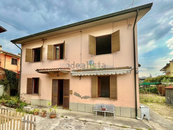 casa indipendente in vendita a Monsummano Terme in zona Violi