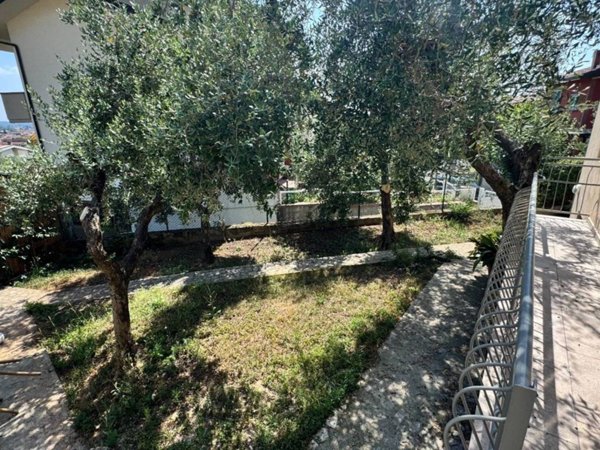 appartamento in vendita a Monsummano Terme in zona Grotta Parlanti