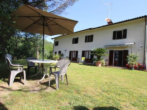 esavano in vendita a Monsummano Terme in zona Grotta Parlanti