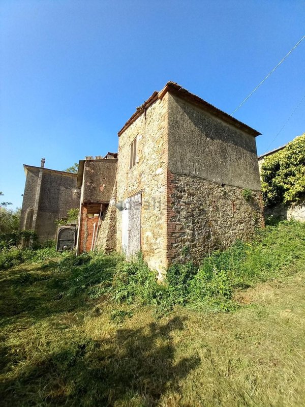 casale in vendita a Monsummano Terme in zona Montevettolini