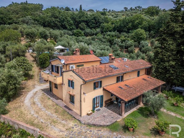 casa indipendente in vendita a Monsummano Terme in zona Cintolese