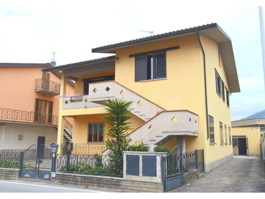 casa indipendente in vendita a Monsummano Terme