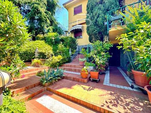 casa indipendente in vendita a Monsummano Terme in zona Grotta Parlanti