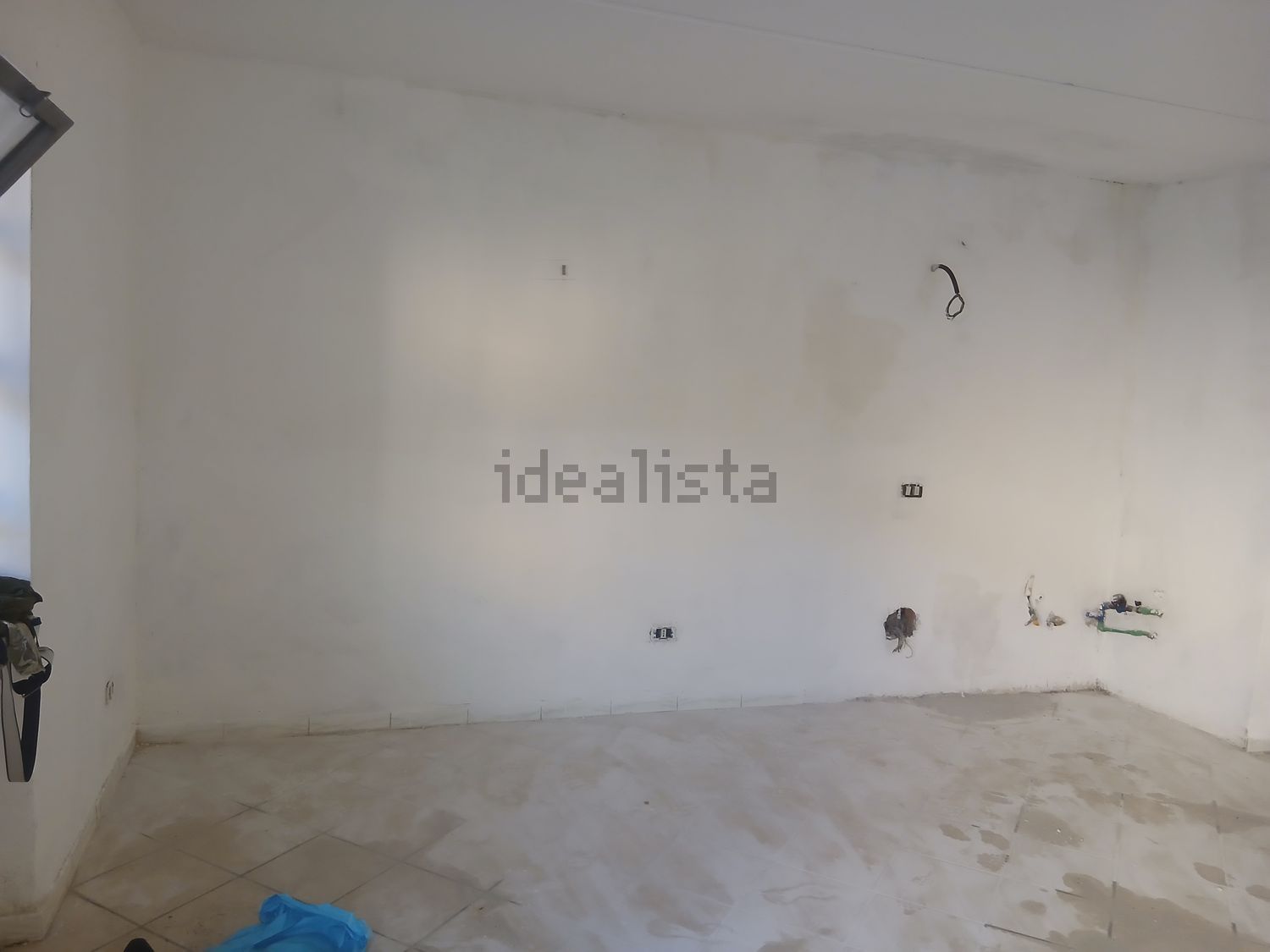 locale di sgombero in vendita a Monsummano Terme in zona Grotta Parlanti