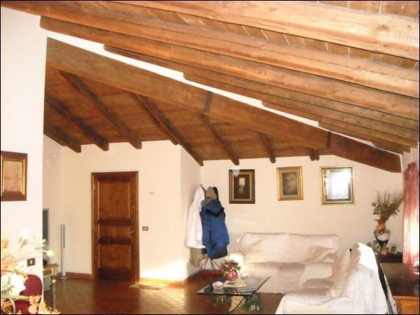 casa indipendente in vendita a Monsummano Terme in zona Grotta Parlanti