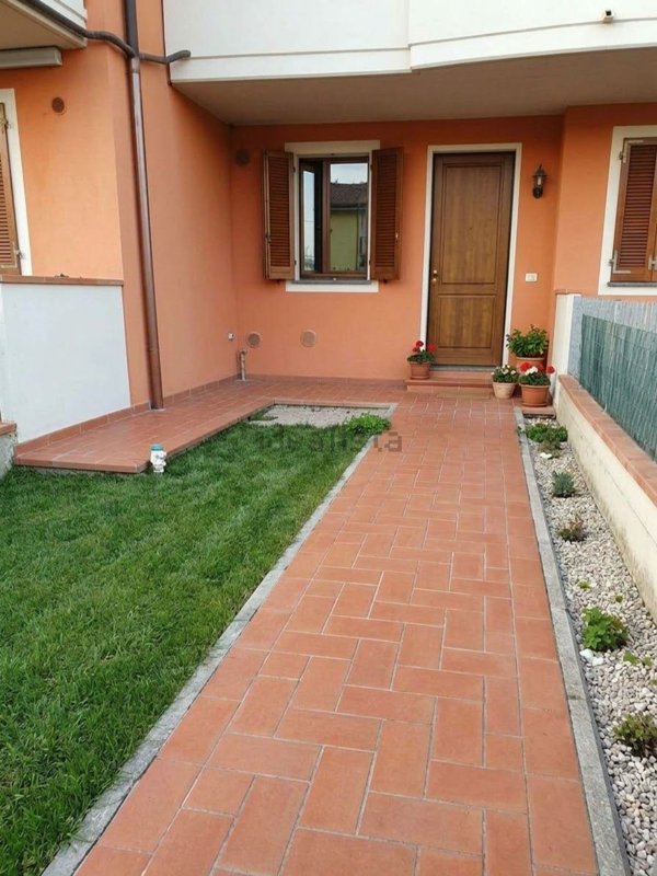 appartamento in vendita a Monsummano Terme in zona Uggia