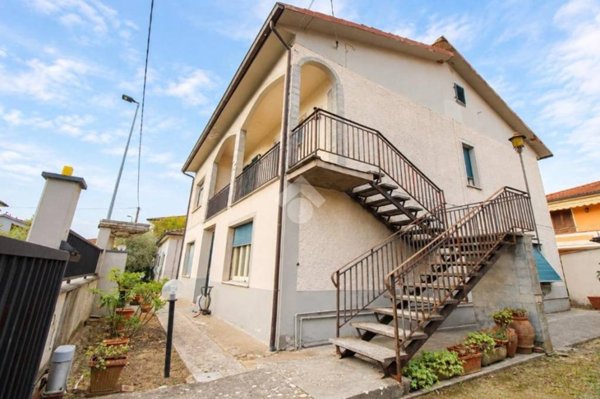 casa indipendente in vendita a Monsummano Terme in zona Grotta Giusti