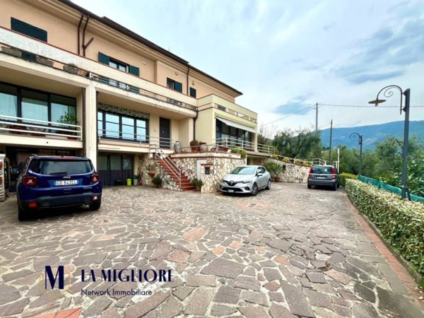 casa indipendente in vendita a Montale in zona Tobbiana