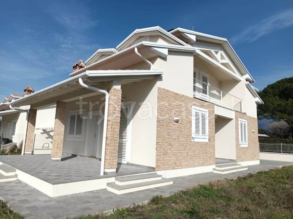 casa indipendente in vendita a Montale