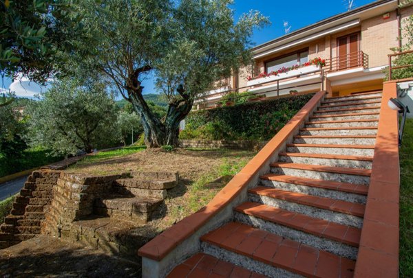 casa indipendente in vendita a Montale